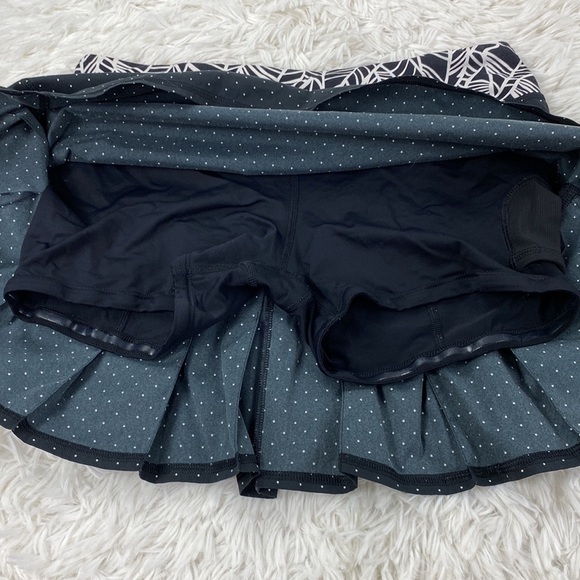 Lululemon Run: Pace Setter Skirt Sweet Spot Black Angel Wing - Picture 5 of 8